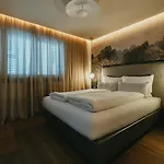The Black Eagle Luxury Apartmanhotel 4*