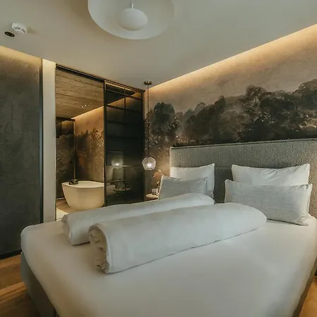 The Black Eagle Luxury