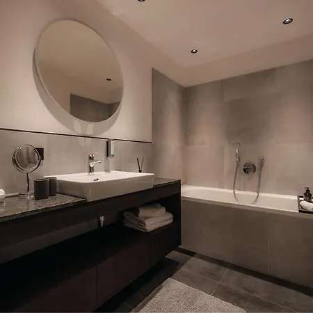 Black Eagle Luxury *