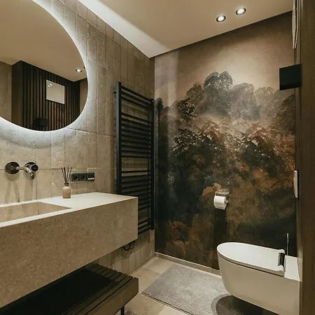 Black Eagle Luxury *
