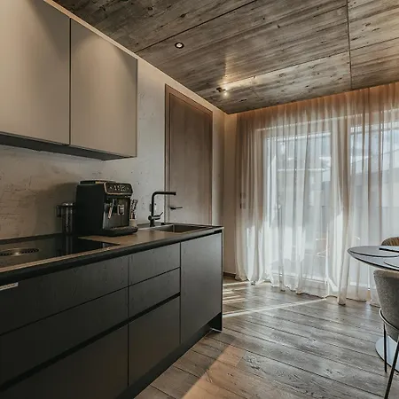 The Black Eagle Luxury 4* Майрхофен