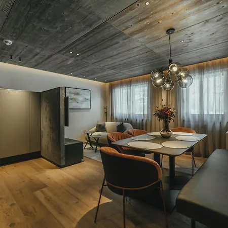 The Black Eagle Luxury 迈尔霍芬