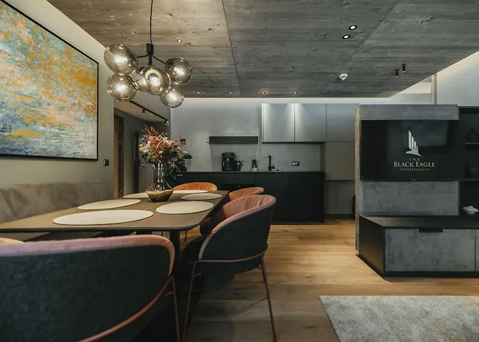 The Black Eagle Luxury マイヤーホーフェン