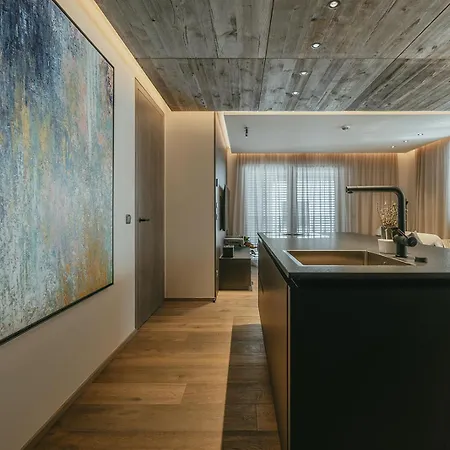 Apartmanhotel The Black Eagle Luxury 4*